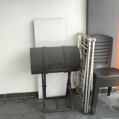 D'Sara Homestay Fully Furnished 3 Bedrooms All Aircond 2 Miles Centre Chukai المظهر الخارجي الصورة