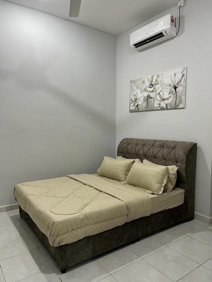D'Sara Homestay Fully Furnished 3 Bedrooms All Aircond 2 Miles Centre Chukai المظهر الخارجي الصورة